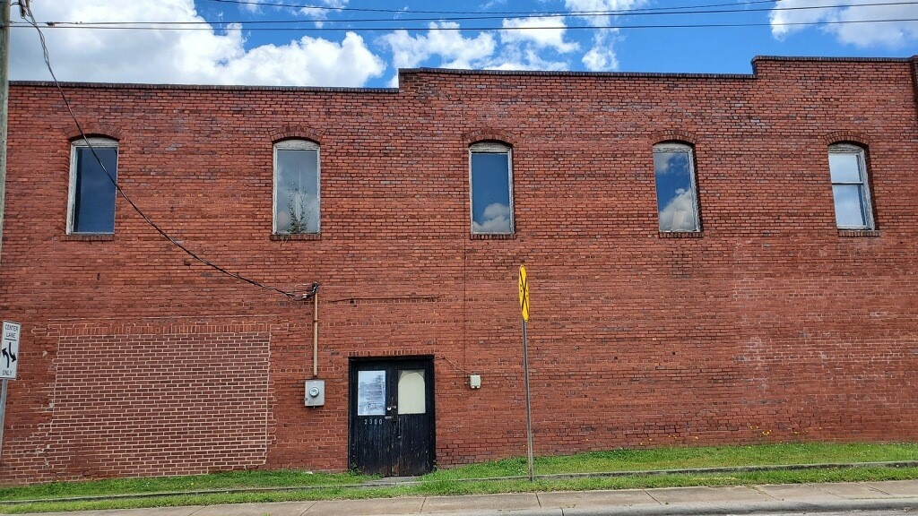 Historic brick building in Ranlo